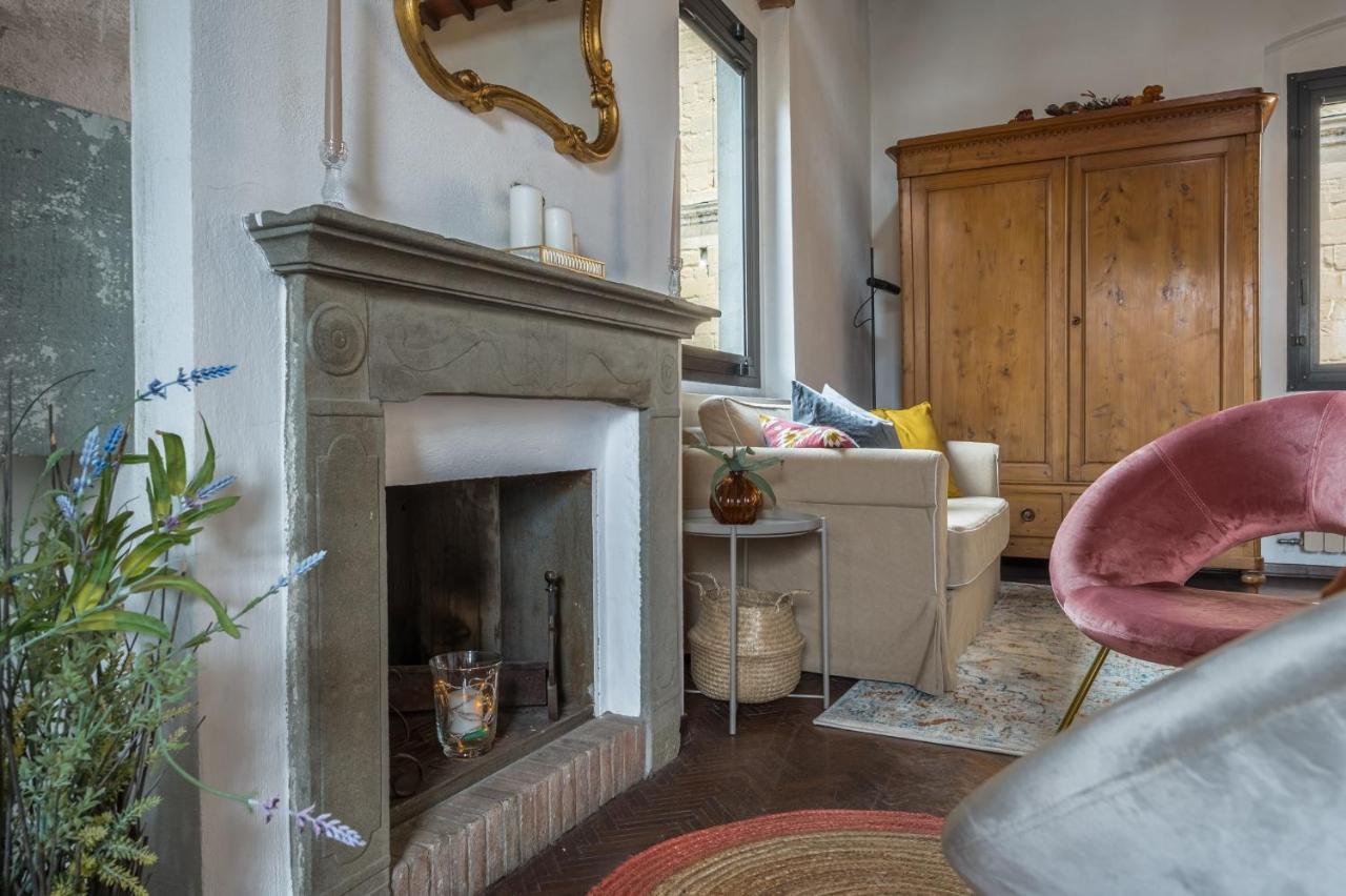 Via Lamberti, 3 - Florence Charming Apartments - Charming And Historic 5Th-Floor Attic Apartment With Elevator In A Building At The Heart Of Vibrant Florence, Just A 2-Minute Walk From All Attractions Ngoại thất bức ảnh
