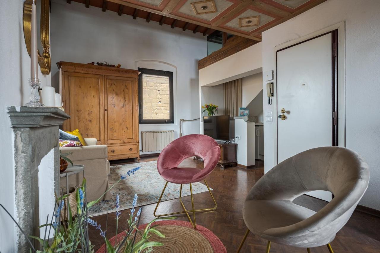 Via Lamberti, 3 - Florence Charming Apartments - Charming And Historic 5Th-Floor Attic Apartment With Elevator In A Building At The Heart Of Vibrant Florence, Just A 2-Minute Walk From All Attractions Ngoại thất bức ảnh
